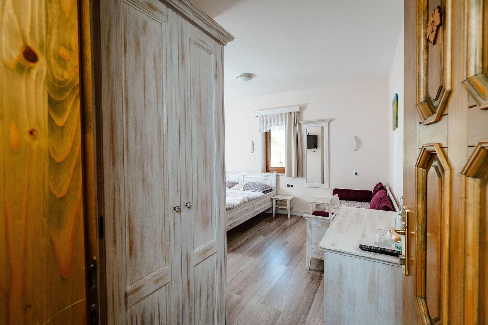 Zelena Oaza - Farm stay Miklavz pri Ormozu