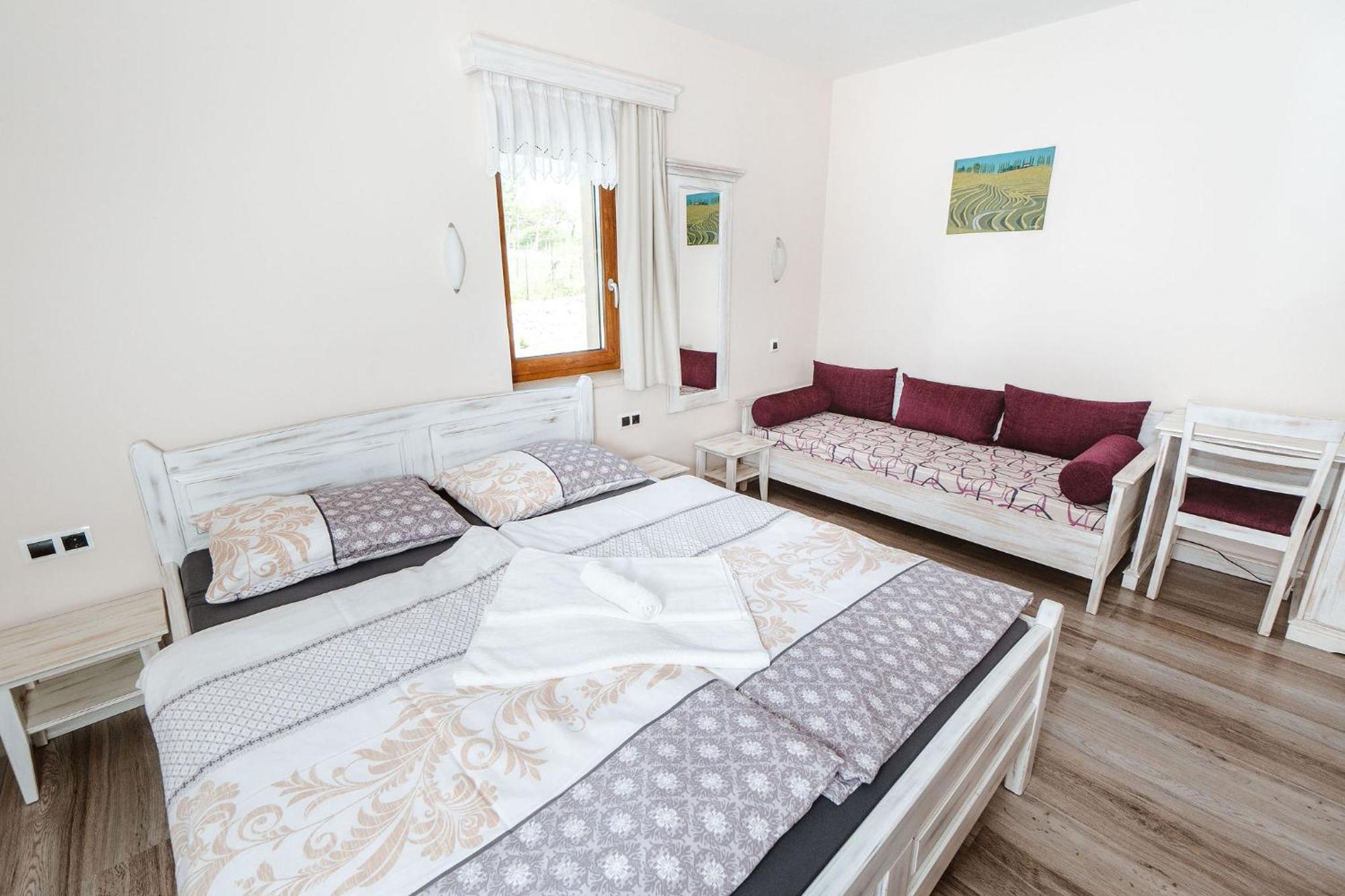 Farm stay Zelena Oaza -